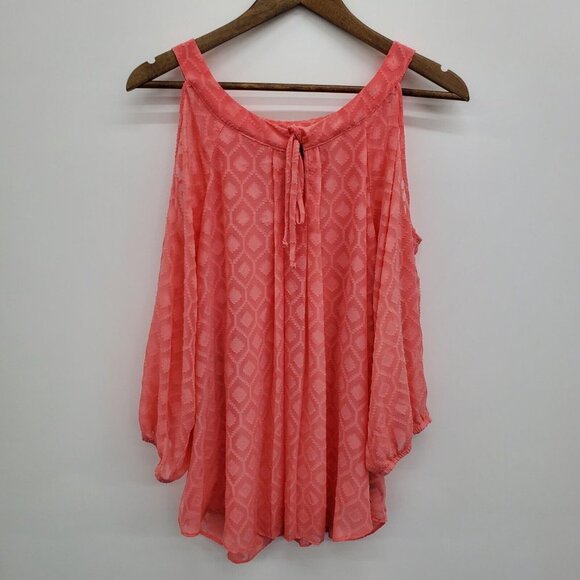 By & By Womens Cold Shoulder Keyhole Neck Blouse Top Size 2X Coral Textured - Picture 3 of 14